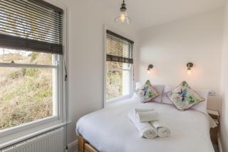 Pier View Apartment - Totland - 3
