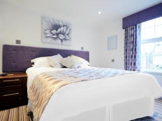 The Rose and Crown - Thorpe le Soken - 3