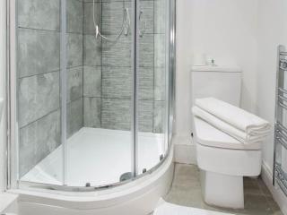 Shaftesbury Apartment - Leeds - 3