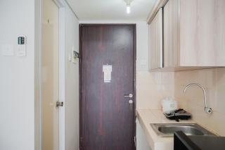 Chic Studio at Serpong Green View Apartment By Travelio - 6