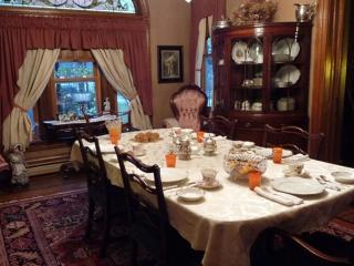 Victorian Loft Bed and Breakfast - 3
