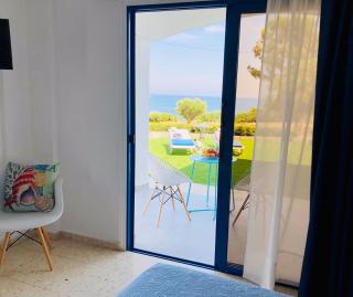 Governors Beach Costas Apts - 5