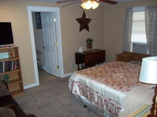 Tin Brook Bed & Breakfast - 9