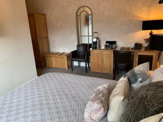 The Wheatsheaf Hotel, Sandbach - Sandbach - 3