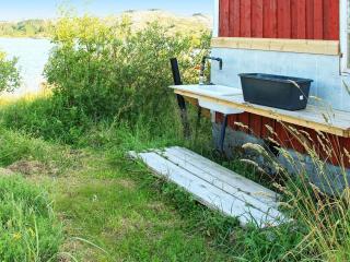 Five-Bedroom Holiday home in Kvenvær - Kvenvær - 1
