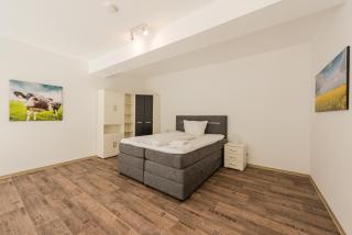 WH Boardinghouse - 1