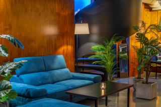 Glue Hotel - 1