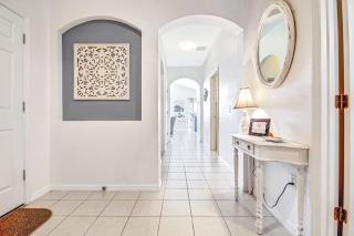 Beautifully Decorated Remodeled Pool Home - Davenport - 9