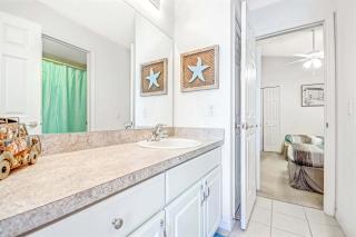 Beautifully Decorated Remodeled Pool Home - Davenport - 6