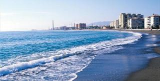 Apartamento Estación María Zambrano y Playa - 7