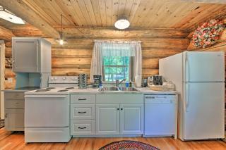 Expansive Moyie Riverfront Cabin - Pets Welcome! - Bonners Ferry - 2