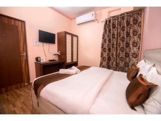 Hotel Bleue Mont - Varanasi - 4