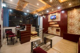 Hotel Bleue Mont - Varanasi - 3