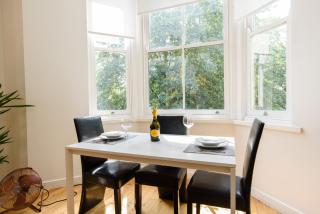 Oakfield Premier Apartments-High Speed WiFi-Smart SelfCheckIn-Central Cardiff Gem - 2
