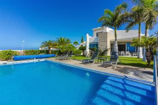 Villa Eleonora, Luxury Villa with Heated Pool Ocean View in Adeje, Tenerife - Adeje - 4