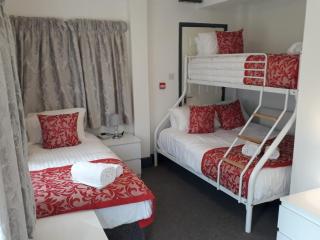 Wilson Lodge - Maidenhead - 9