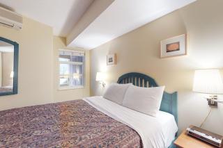 Marketplace Lodge - Whistler - 2