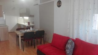 Eszterlánc Apartman - Debrecen - 4