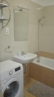 Eszterlánc Apartman - Debrecen - 1