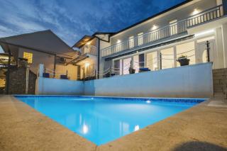 Holiday home Leko with outdoor pool and hot tub , can fit 22 people - Donji Proložac - 2