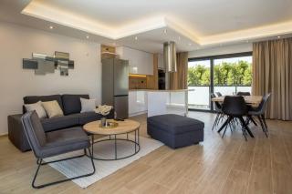Villa TeSa 1 - heated swimming pool - Okrug Donji - 5