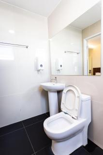 Emart Hotel (Riam) - Miri - 3