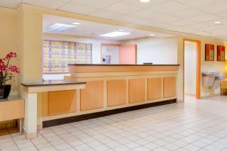 CLT Airport Inn & Suites - Charlotte - 7