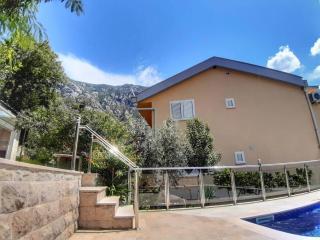 CASA A.V. - 6