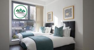 Aisiki Living at Upton Rd, Multiple 1, 2, or 3-Bedroom Apartments, King or Twin beds with FREE Wi-Fi & PARKING - Watford - 8