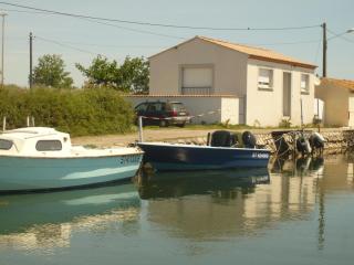 La petite maison au bord du canal T2 - 3étoiles - - Frontignan - 0