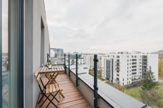 Sławińska 6 with Balcony by Noclegi Renters - Varsavia - 5