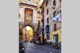 Napoli centro storico Un Passo da San Gennaro - Napoli - 4