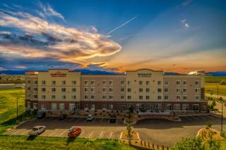 Hawthorn Extended Stay by Wyndham Loveland - 9