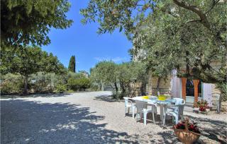 2 Bedroom Gorgeous Apartment In Caromb - Caromb - 6