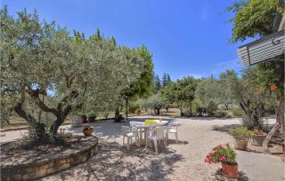2 Bedroom Gorgeous Apartment In Caromb - Caromb - 2