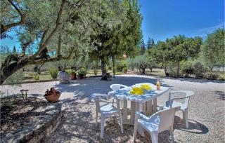 2 Bedroom Gorgeous Apartment In Caromb - Caromb - 8