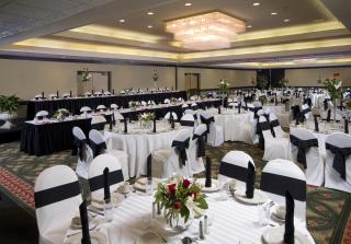 Crowne Plaza Indianapolis-Airport by IHG - Indianapolis - 5
