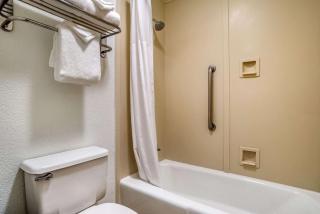 Clarion Inn Conference Center - 1