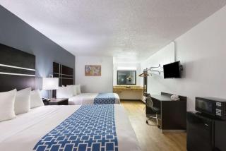 Econo Lodge - Lithonia - 2