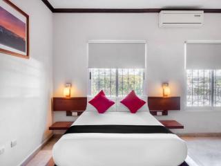 Monte Salerno Hotel & Suites - Montemorelos - 2