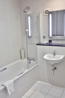 Reigate Manor Hotel - 2