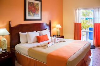 Bay Gardens Inn - 8