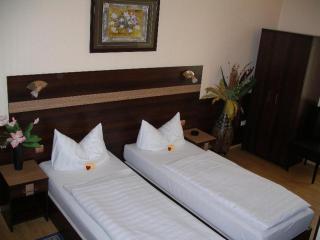 Hotel Elbe Street 34 - Frankfurt - 6