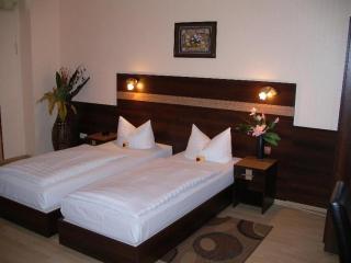 Hotel Elbe Street 34 - Frankfurt - 5