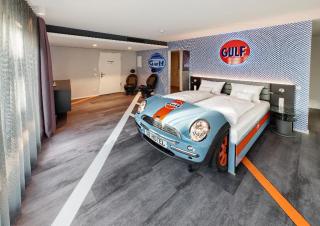 V8 HOTEL Motorworld Region Stuttgart - 3