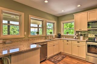 Renovated Home with Private Dock on Watauga Lake - 2