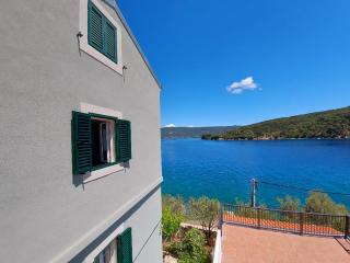Apartments Valun - 2