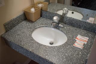 Inn of Lenoir Motor Lodge - Lenoir City - 3