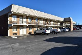 Inn of Lenoir Motor Lodge - Lenoir City - 0