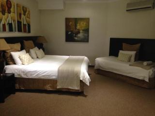 The Waterfront Country Lodge - 9